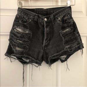 LEVI’S denim shorts